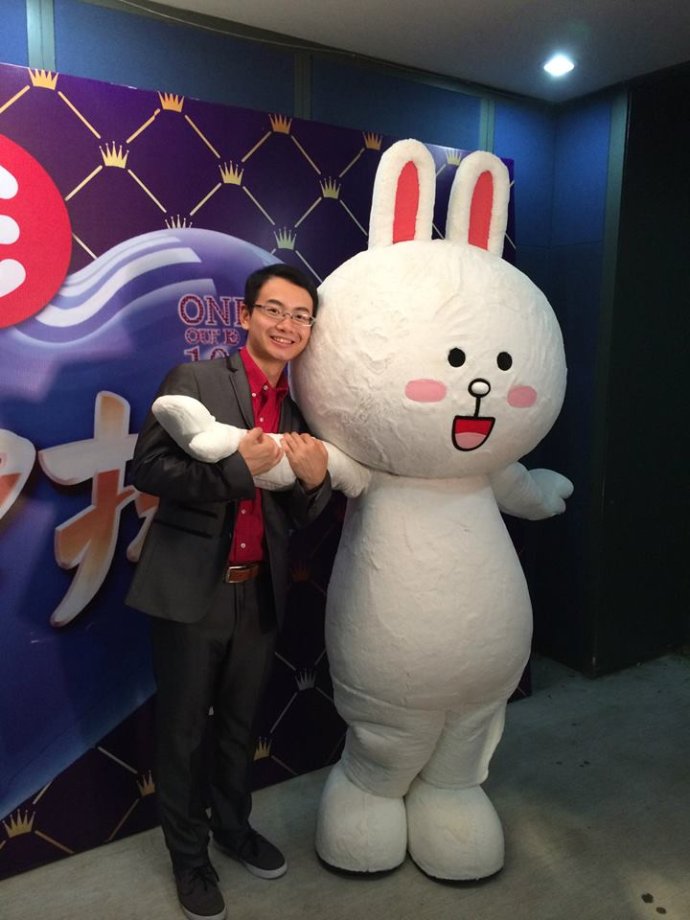 002gAXy8gy6O52dKzyo40&690